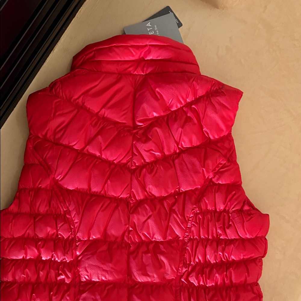 Athleta Red Downalicious Deluxe Vest - Picture 5 of 11